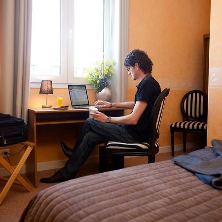 Logis Hotel Le Petit Breuil La Courtine Luaran gambar